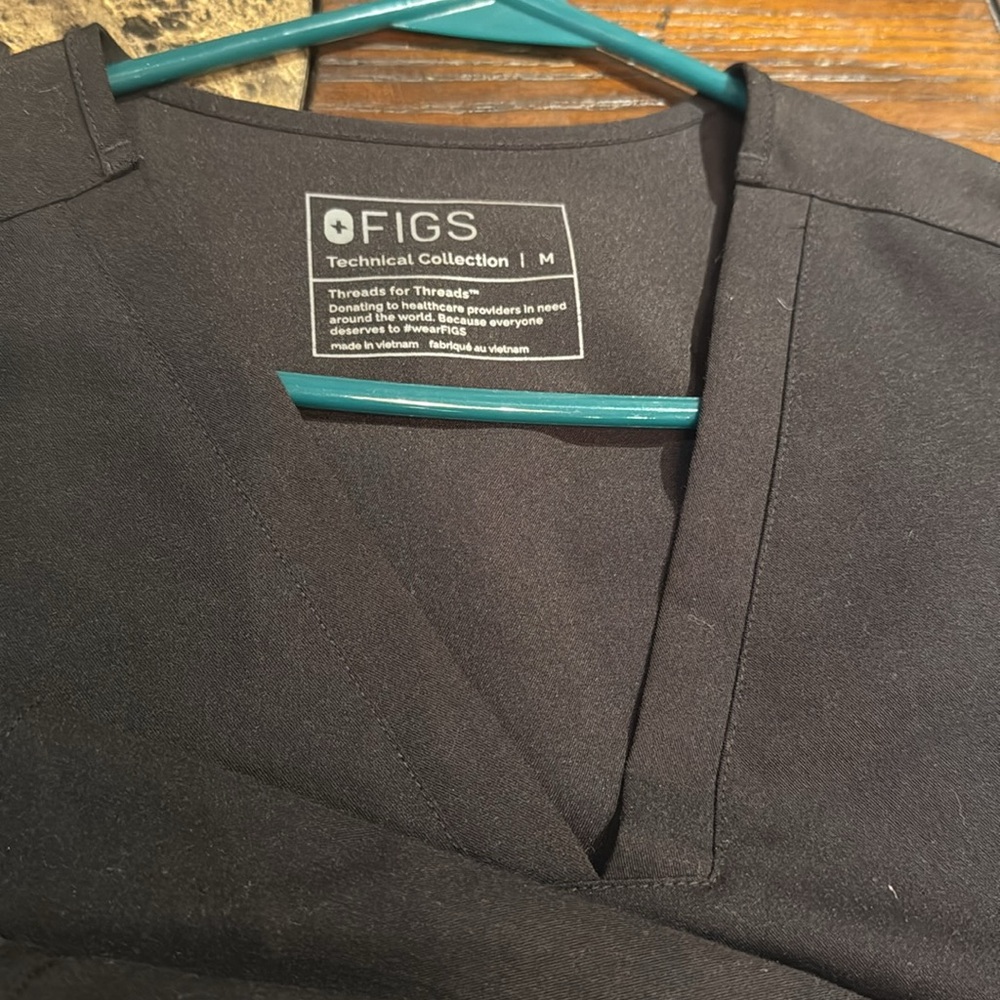 Women's figs black Black scrub set - Picture 2 of 5